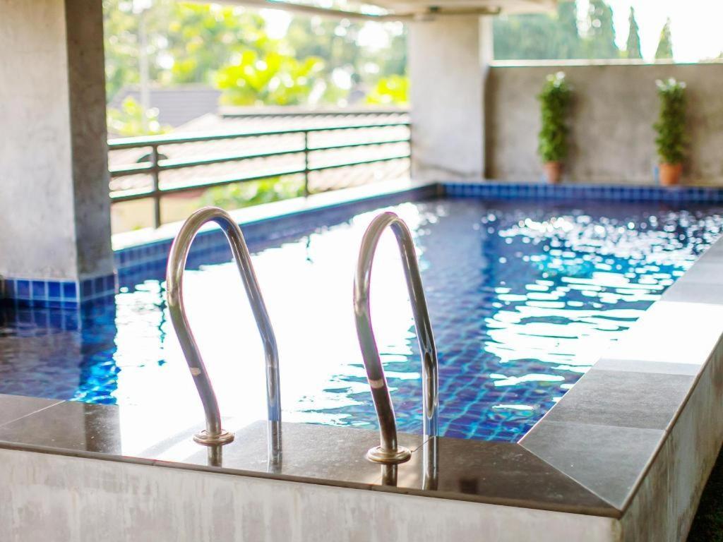B2 Sea View Pattaya Boutique & Budget Hotel На Джомтьен Экстерьер фото