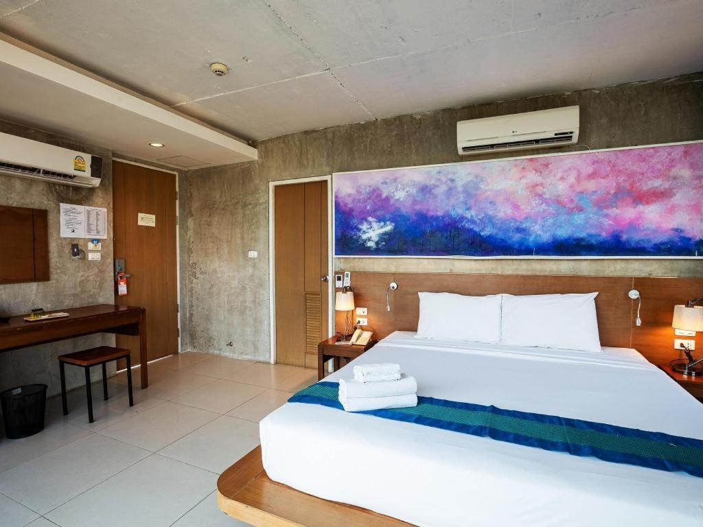B2 Sea View Pattaya Boutique & Budget Hotel На Джомтьен Экстерьер фото